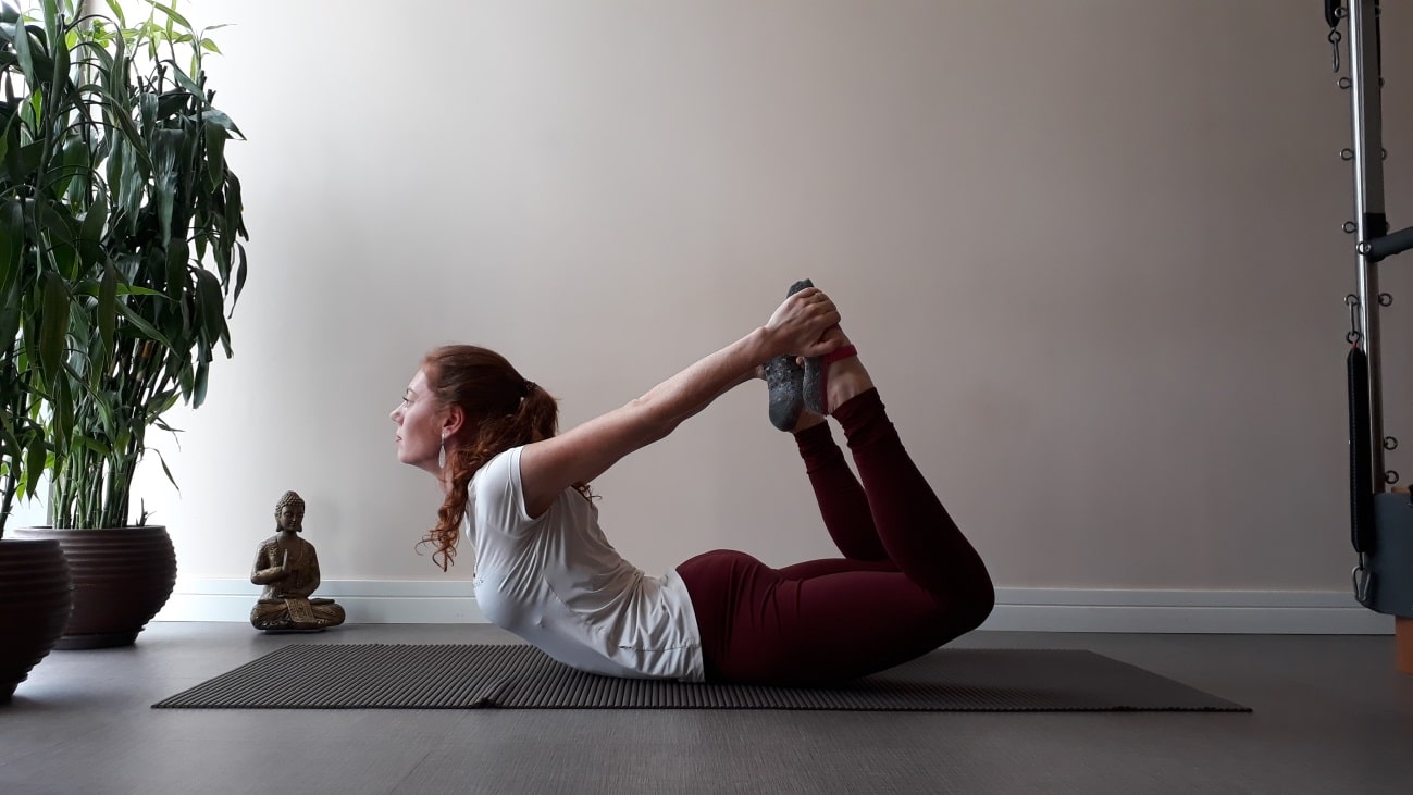 Aula de pilates no chão - como fazer, benefícios e passo a passo 